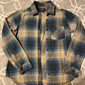 Pendleton Women’s long sleeve plaid shirt